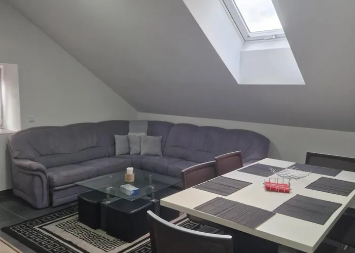 Laura Апартаменты *